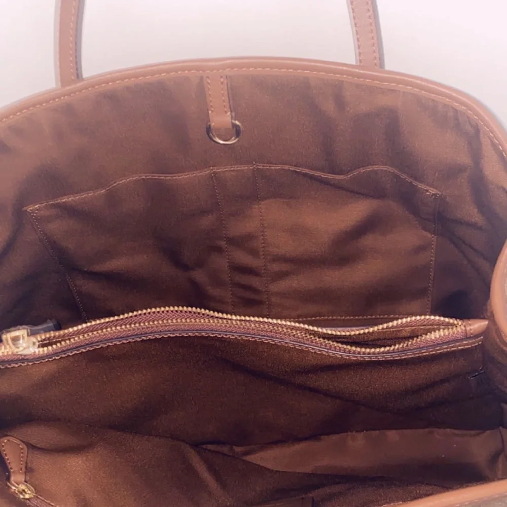 💯 authentic Coach Women's Signature Drawstring Carryall
